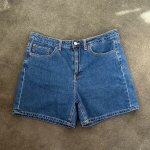 Zara Mid-Rise Women’s Blue Denim Shorts